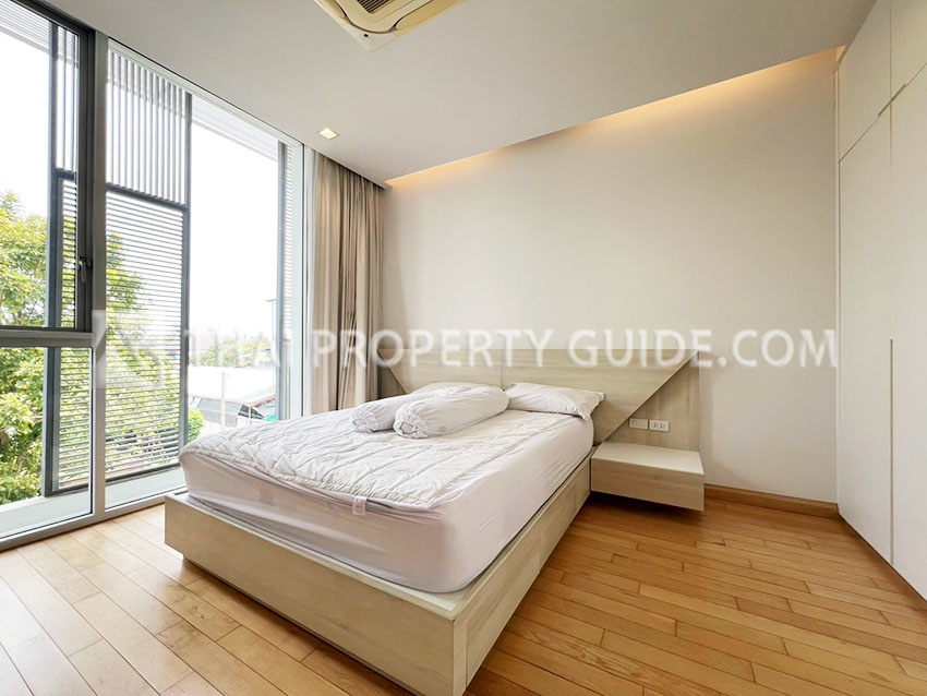 House with Private Pool in New Petchburi 