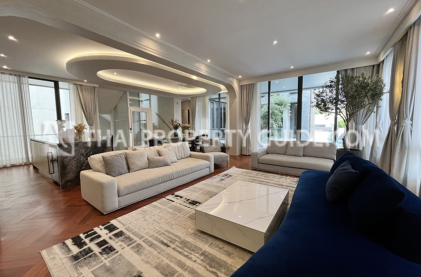 House with Private Pool in Pattanakarn 