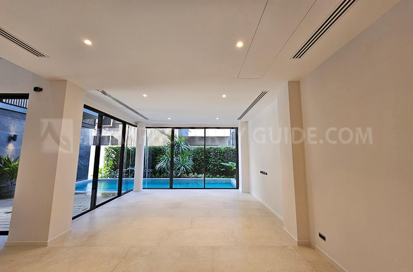 House with Private Pool in Rama 9 