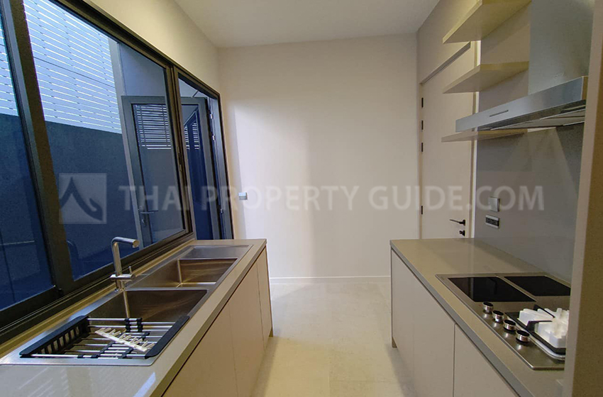 House with Private Pool in Rama 9 