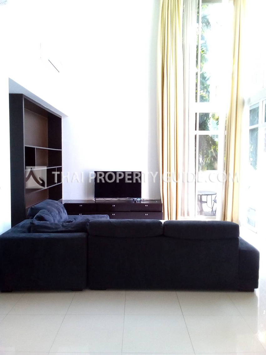 House with Private Pool in Ramkhamhaeng 