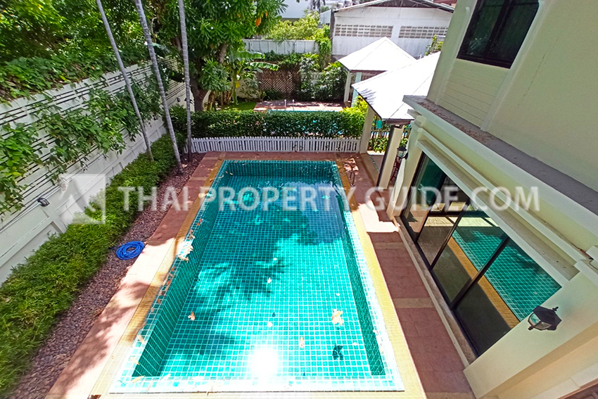 House with Private Pool in Sathorn 