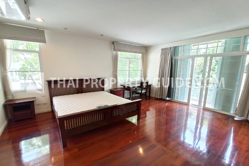 House with Private Pool in Sathorn 
