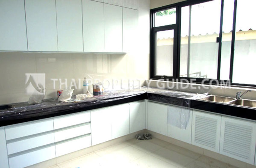 House with Private Pool in Sathorn 