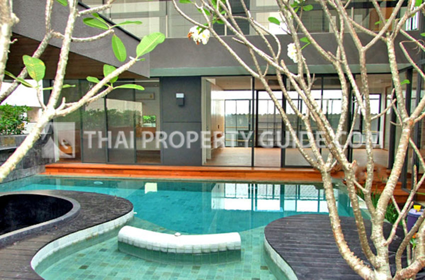House with Private Pool in Sathorn 