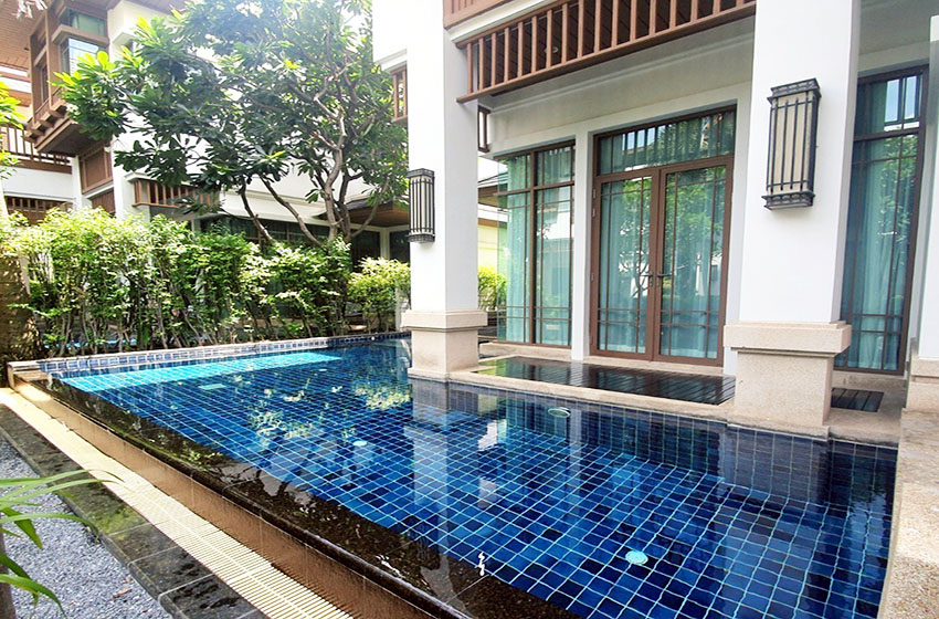 House with Private Pool in Sathorn 