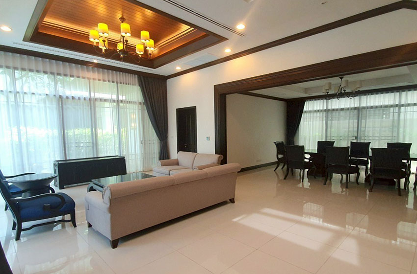 House with Private Pool in Sathorn 
