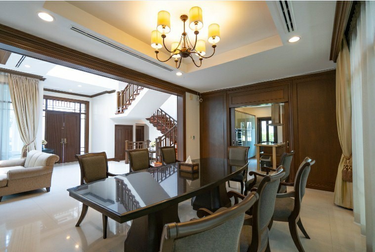 House with Private Pool in Sathorn 