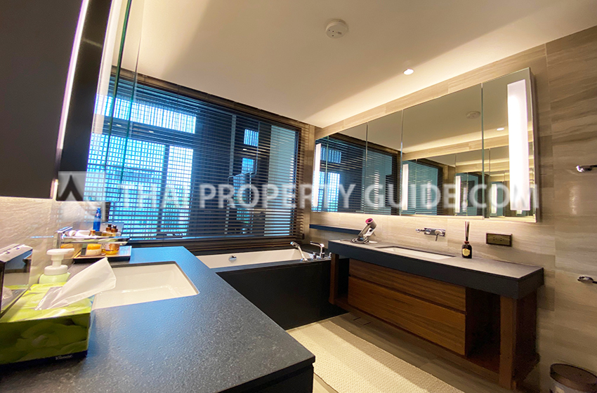 House with Private Pool in Sathorn 