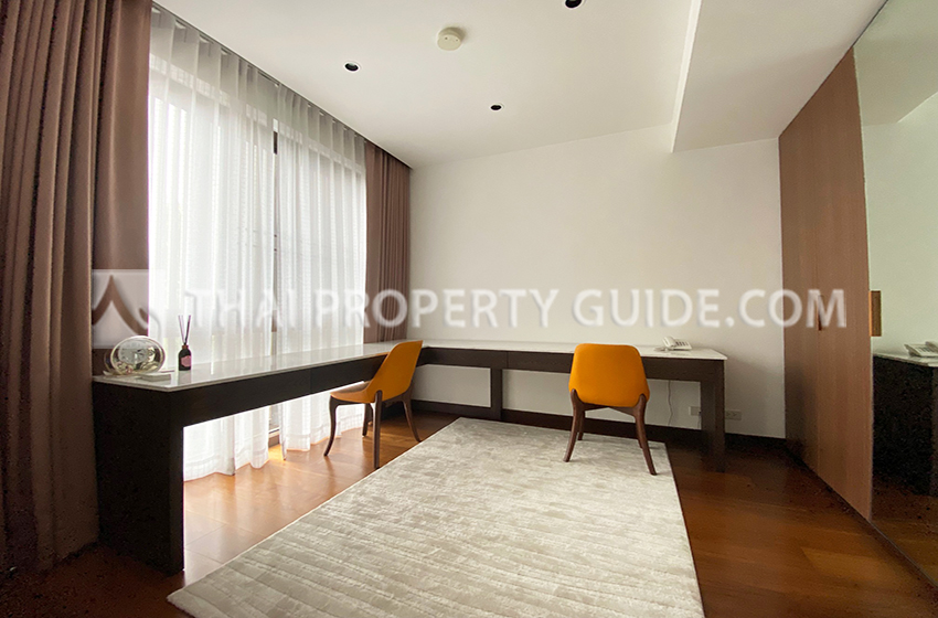 House with Private Pool in Sathorn 