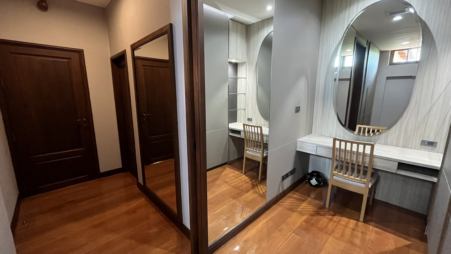 House with Private Pool in Srinakarin 