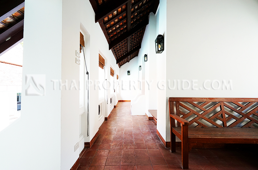 House with Private Pool in Sukhumvit 