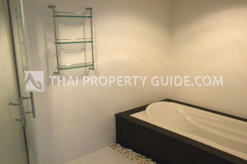 House with Private Pool in Sukhumvit 