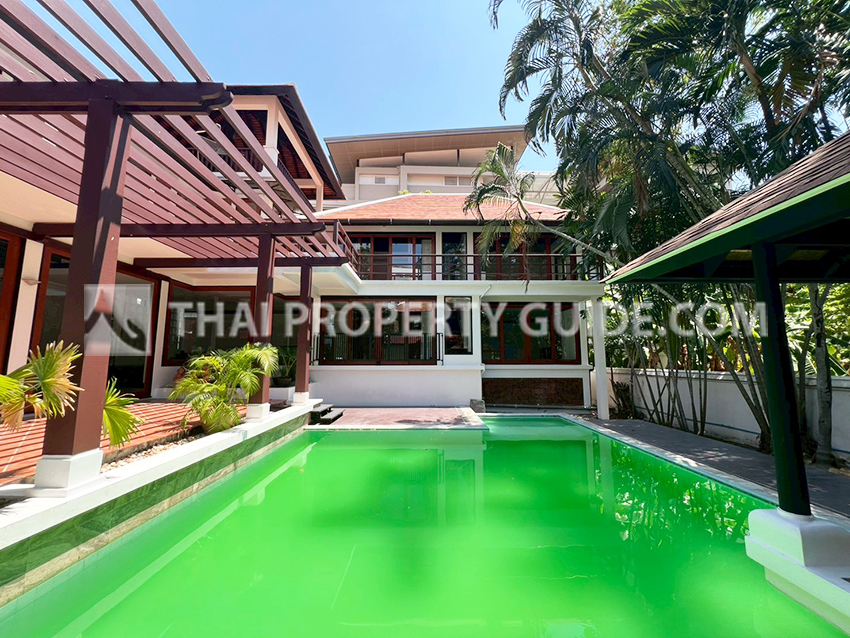 House with Private Pool for rent in Sukhumvit