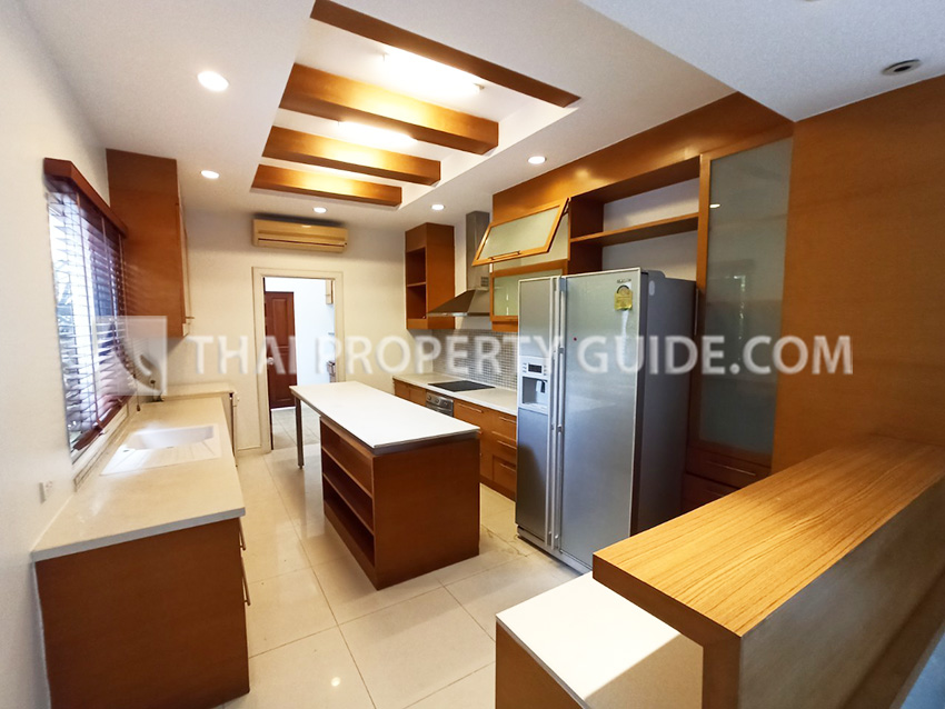 House with Private Pool in Sukhumvit 