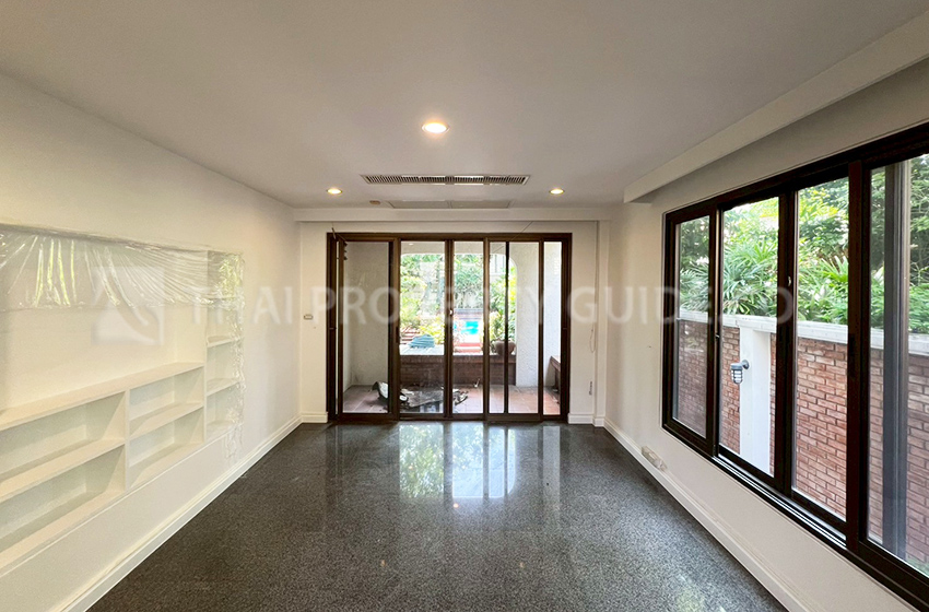 House with Private Pool in Sukhumvit 