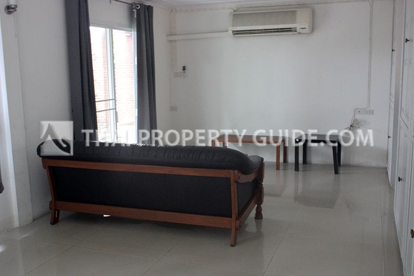 House with Private Pool in Sukhumvit 