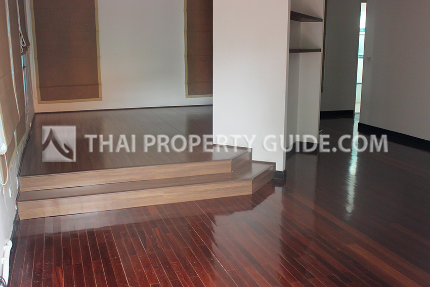 House with Private Pool in Sukhumvit 