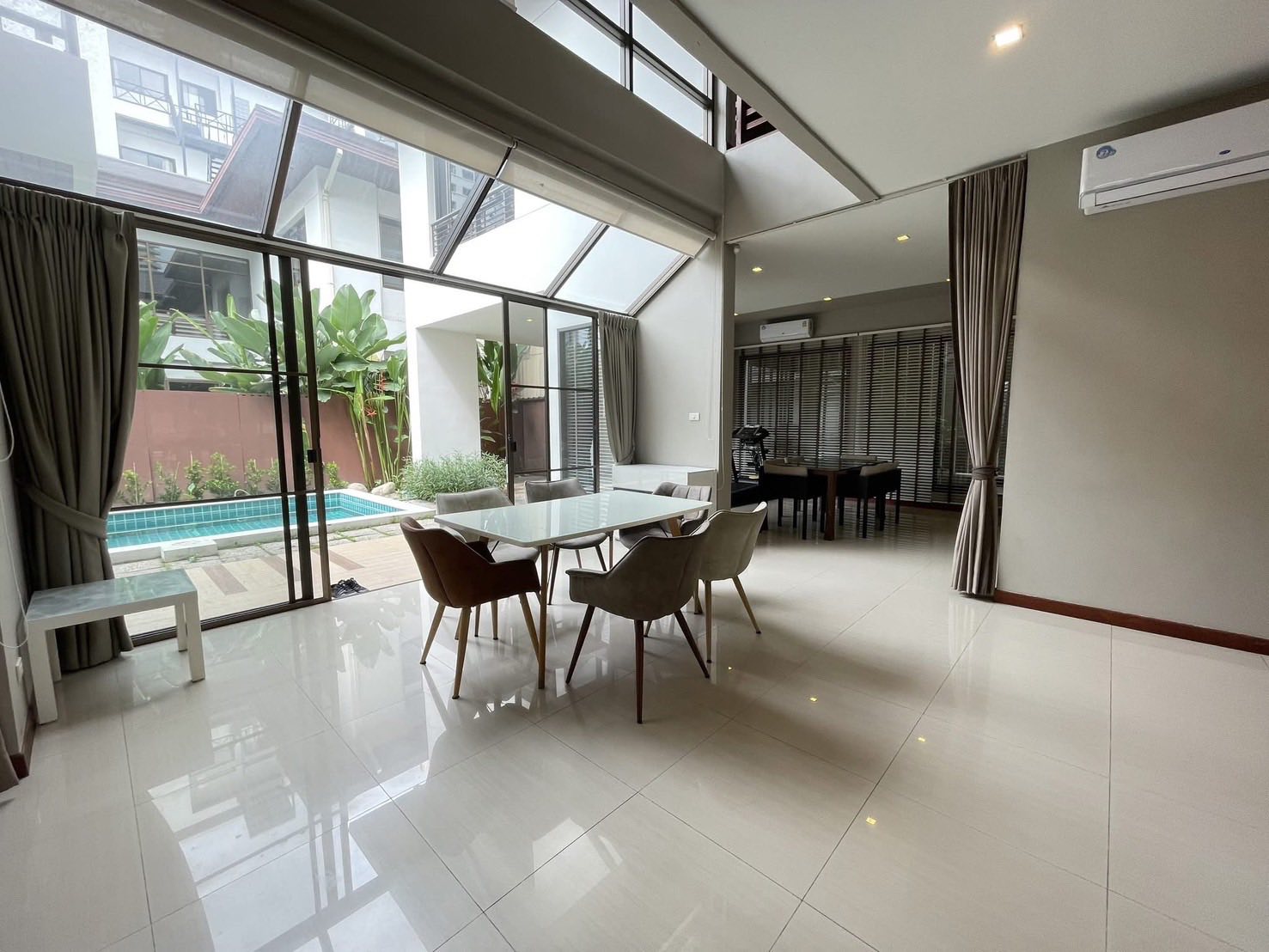 House with Private Pool in Sukhumvit 