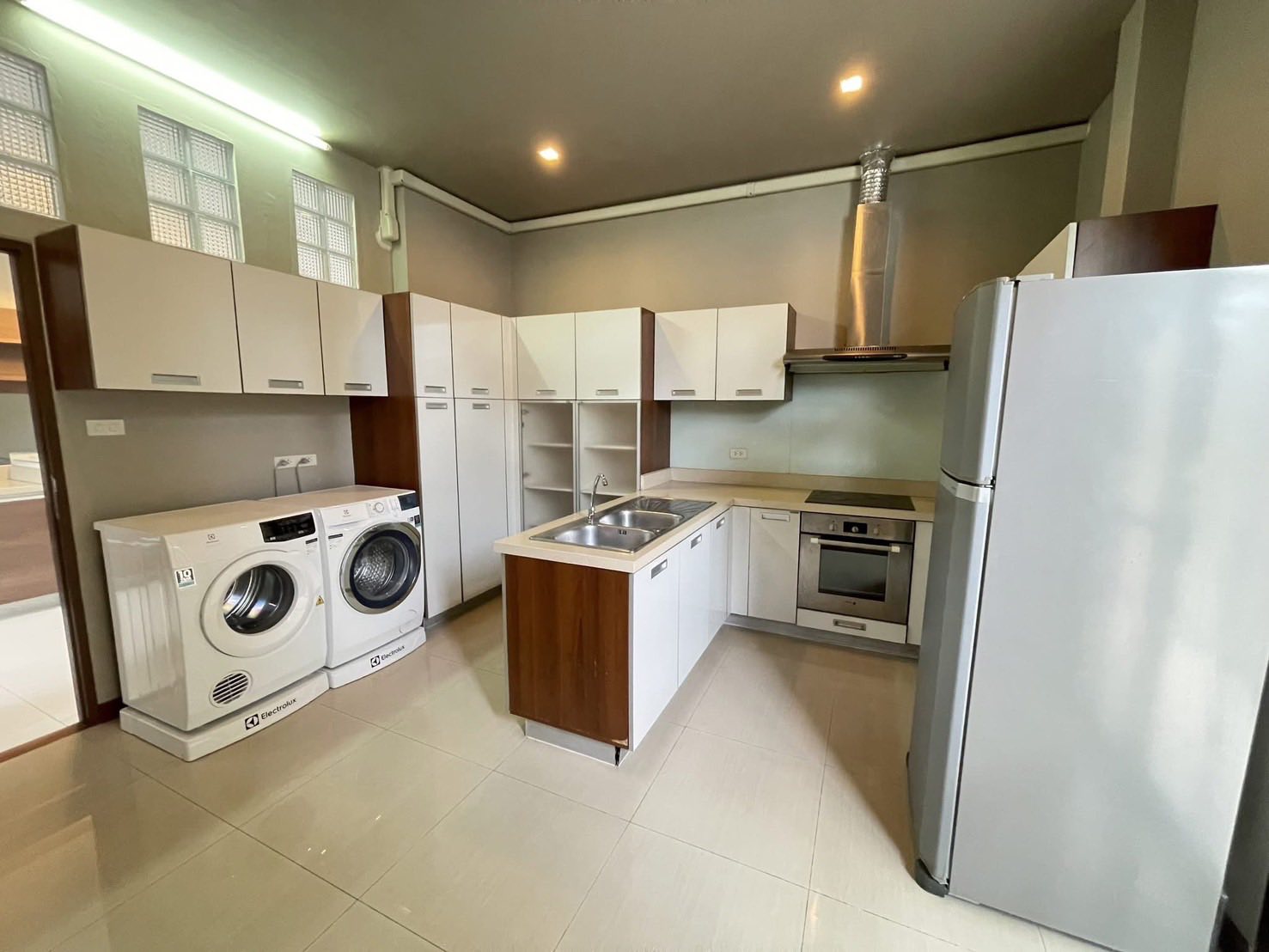 House with Private Pool in Sukhumvit 