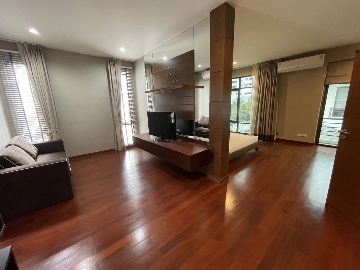 House with Private Pool in Sukhumvit 