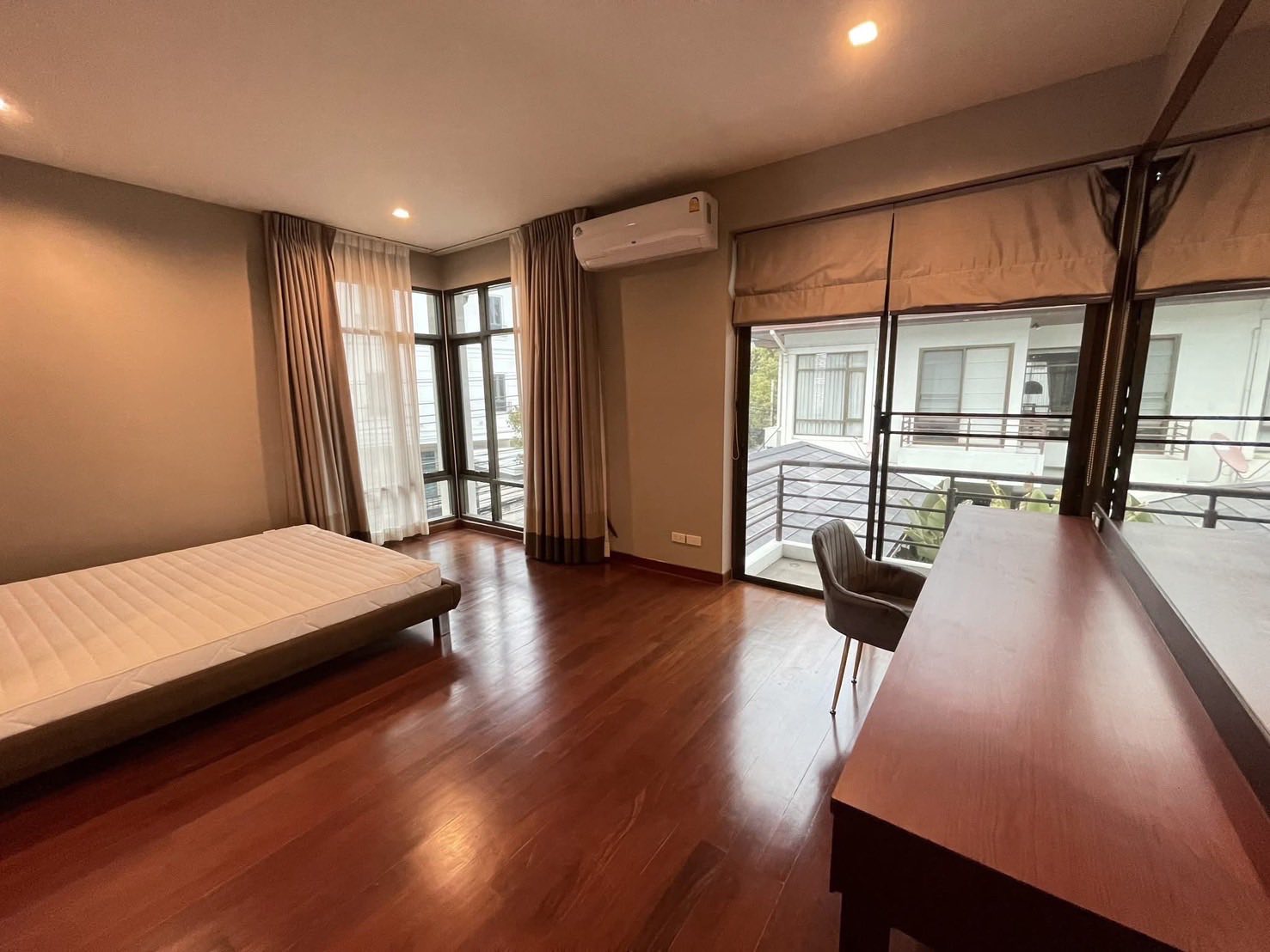House with Private Pool in Sukhumvit 
