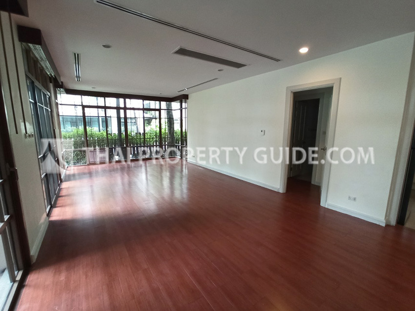 House with Private Pool in Sukhumvit 