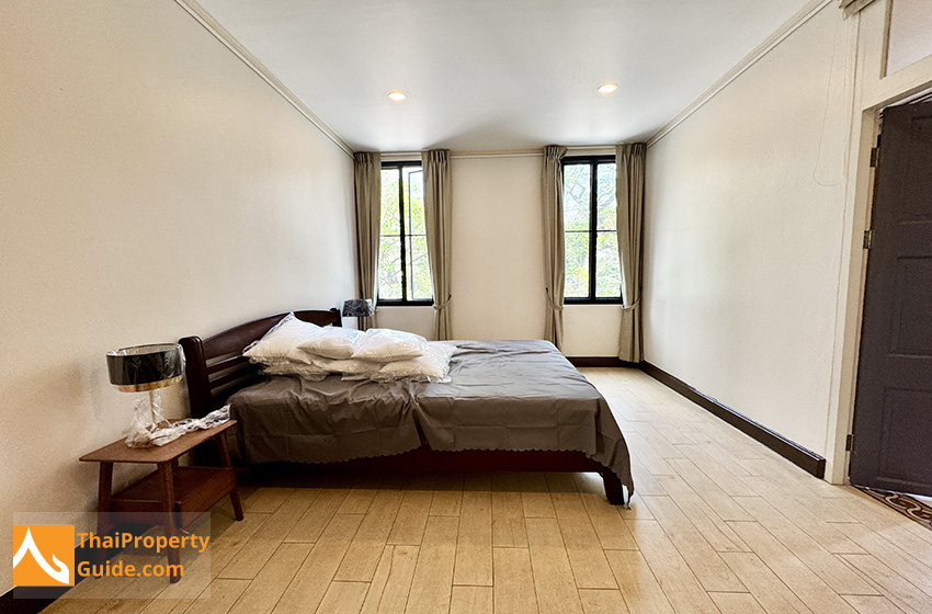 House with Private Pool in Sukhumvit 