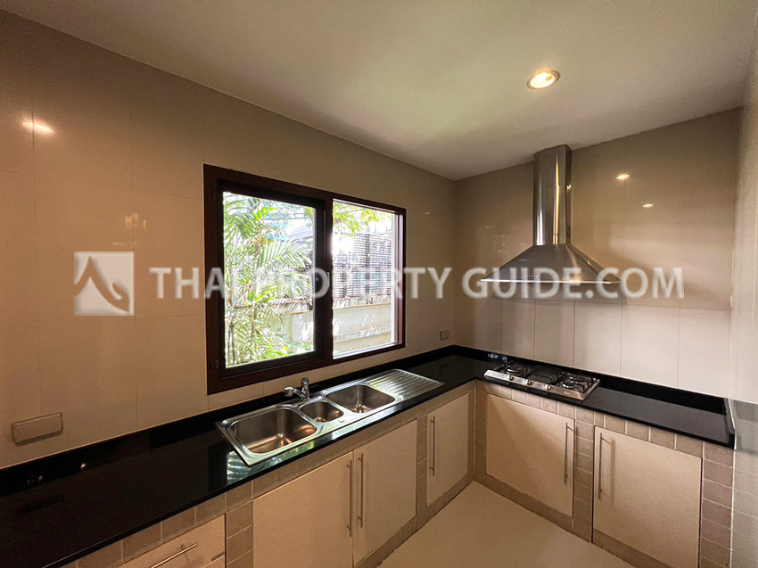 House with Private Pool in Sukhumvit 
