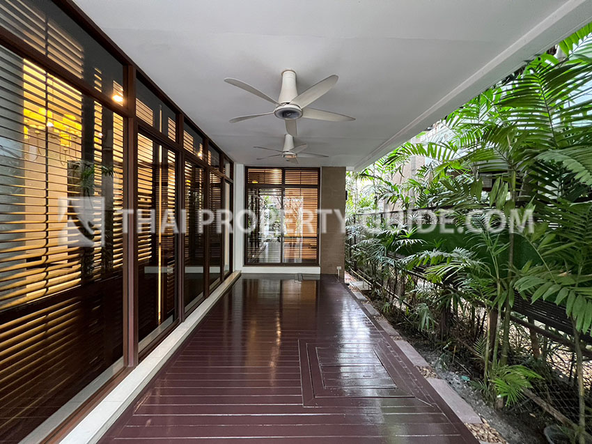 House with Private Pool in Sukhumvit 