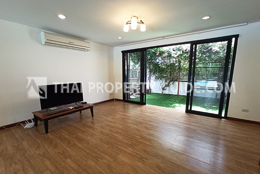House with Private Pool in Sukhumvit 