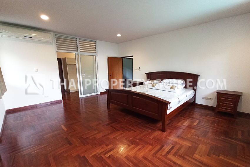 House with Private Pool in Sukhumvit 