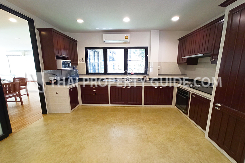 House with Private Pool in Sukhumvit 