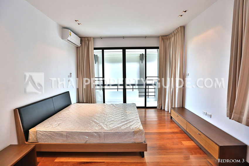 House with Private Pool in Sukhumvit 