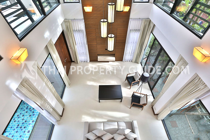 House with Private Pool in Sukhumvit 