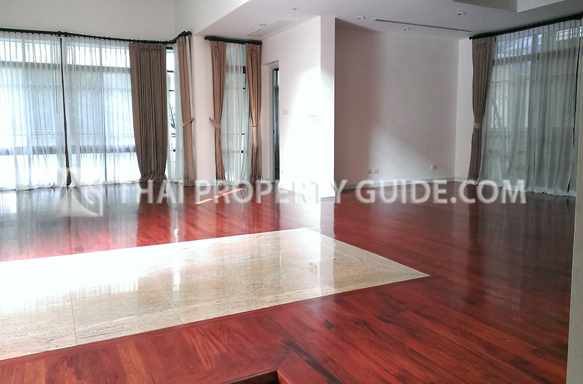 House with Private Pool in Sukhumvit 