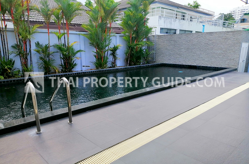 House with Private Pool in Sukhumvit 