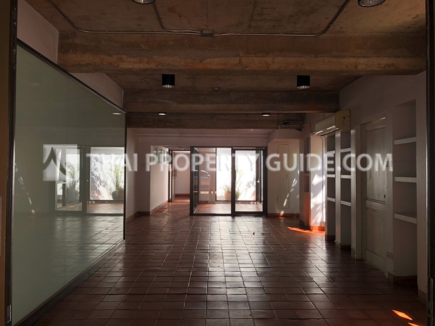 House with Private Pool in Sukhumvit 