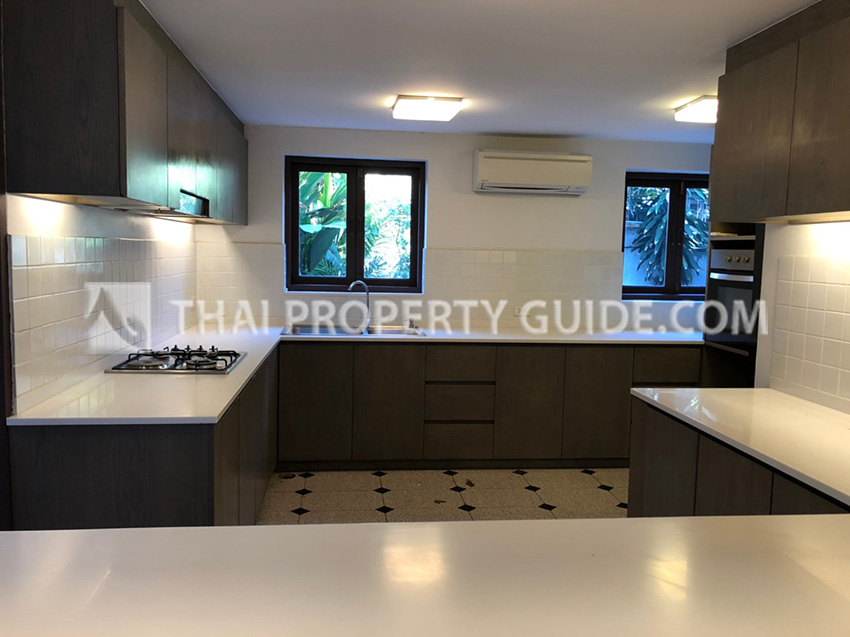 House with Private Pool in Sukhumvit 