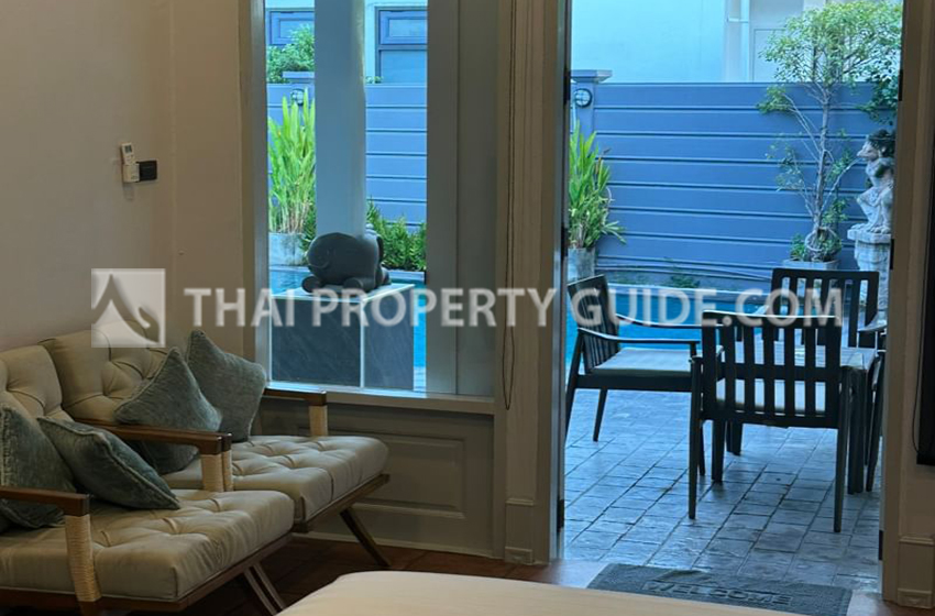 House with Private Pool in Sukhumvit 