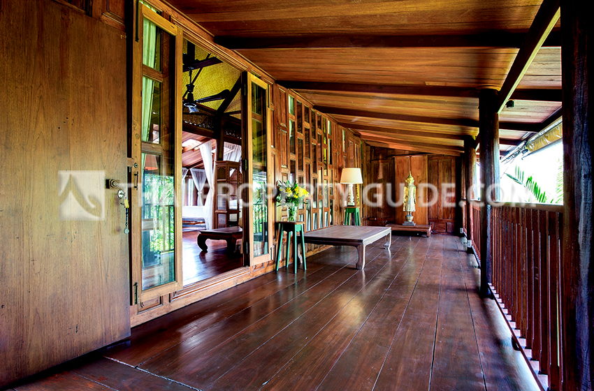 House with Private Pool in Sukhumvit 