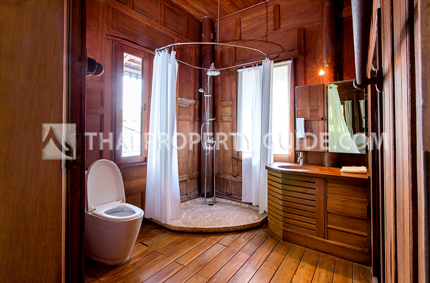 House with Private Pool in Sukhumvit 