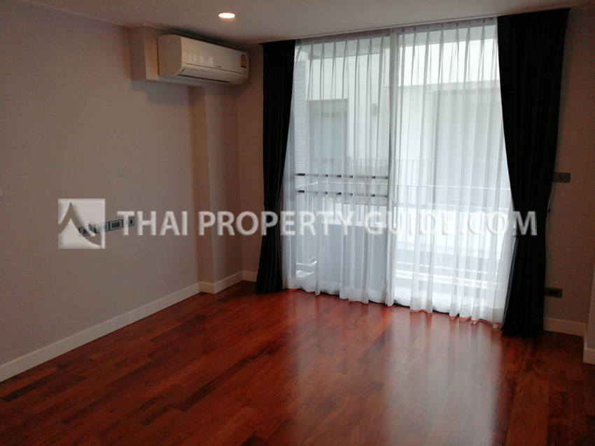 House with Private Pool in Sukhumvit 