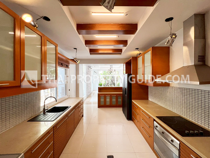 House with Private Pool in Sukhumvit 