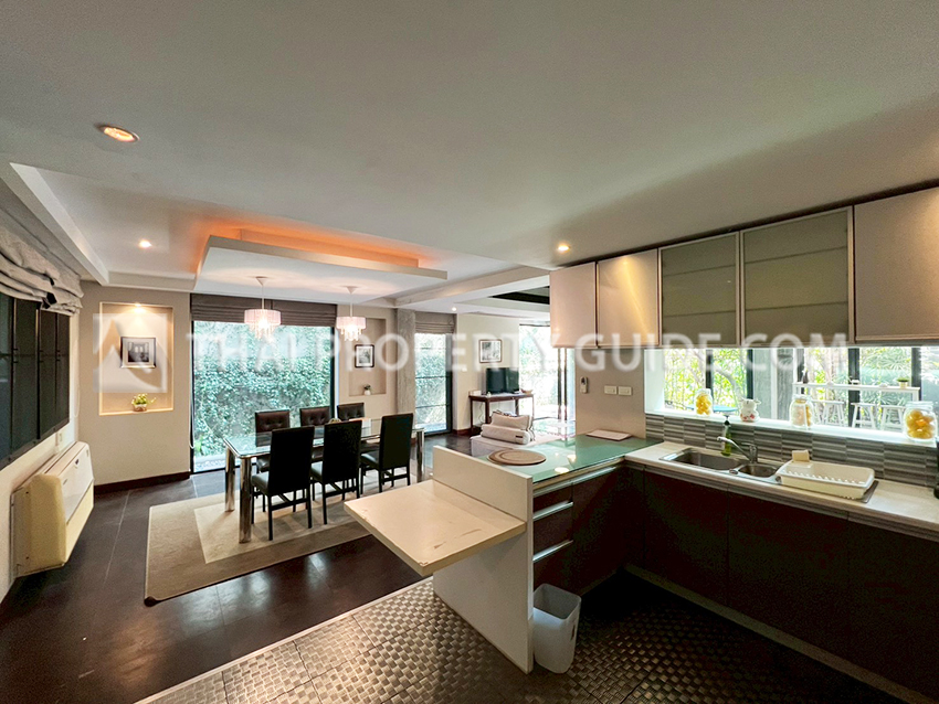 House with Private Pool in Sukhumvit 