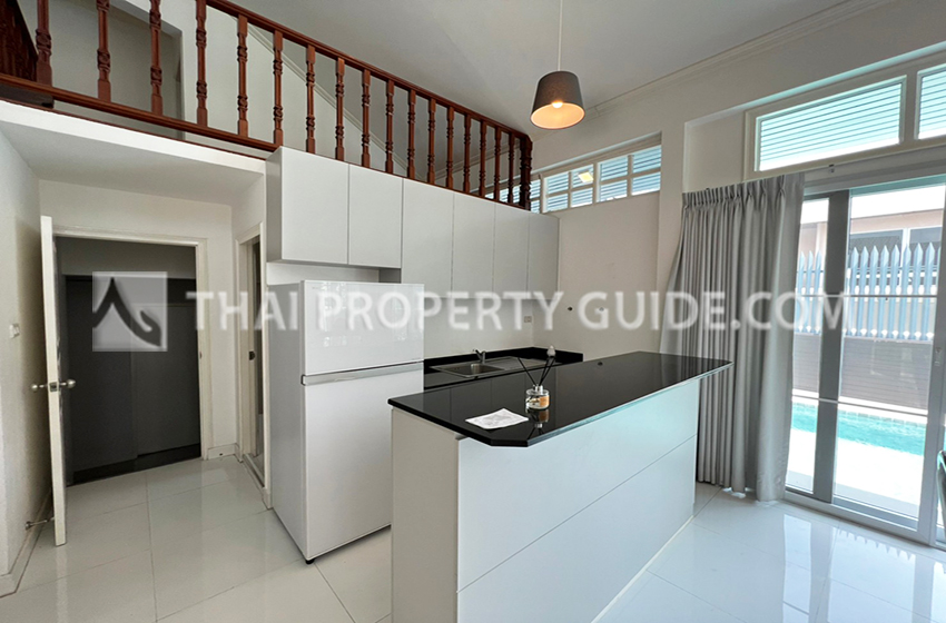 House with Private Pool in Sukhumvit 