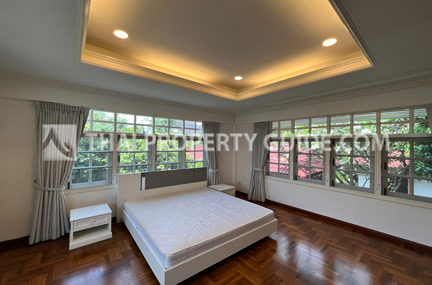 House with Private Pool in Sukhumvit 