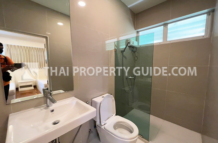 House with Private Pool in Sukhumvit 