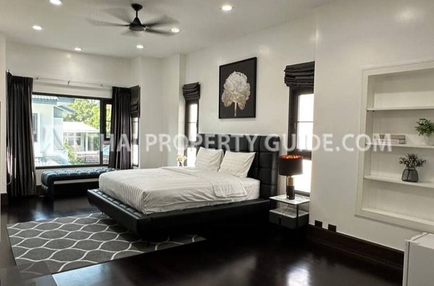 House with Private Pool in Sukhumvit 