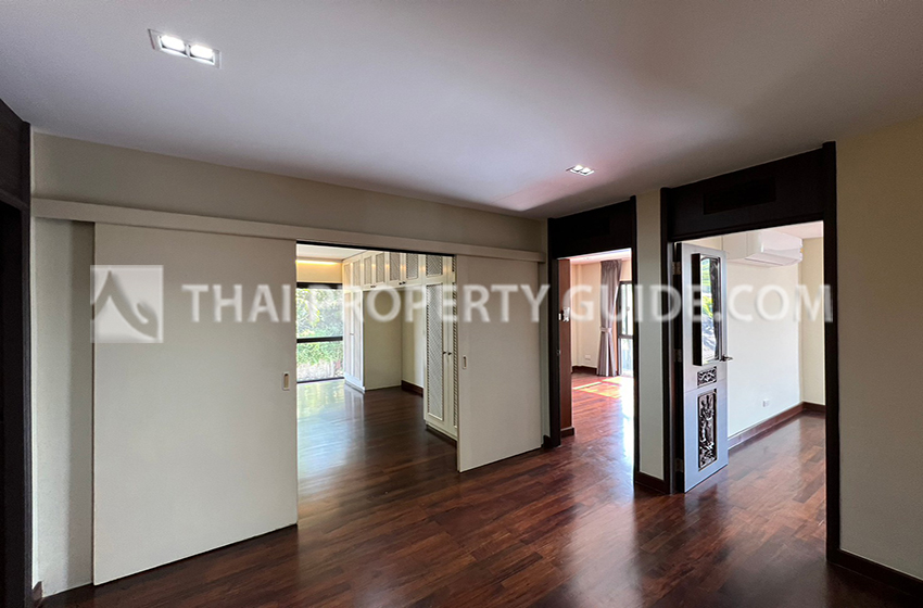 House with Private Pool in Sukhumvit 